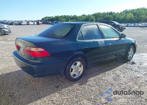 2000 Honda Accord 3.0 Ex z USA, uszkodzony, nr VIN 1HGCG1658YA015144